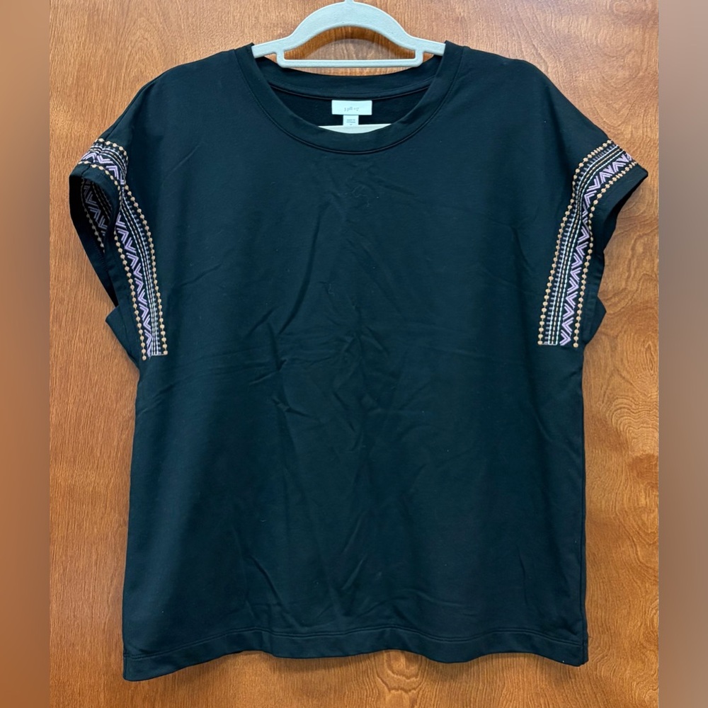 J. Jill Fit Geometric or Aztec Style Embroidered Cap-Sleeve Tee Black SZ Medium
